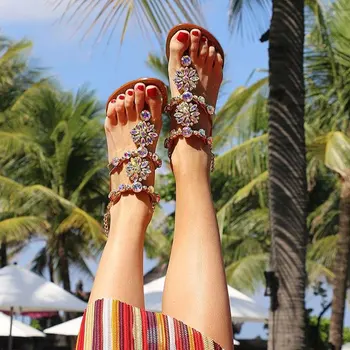 Arden Furtado jaunu 2019. gada vasaras modes dzīvoklis sandales kristāla rhinestone kurpes sieviete flip-flops T-siksna ziedi dāmām kurpes 42 43