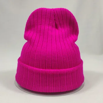 Spilgtas Krāsas Vienkāršā Mens Beanie Ziemas Adīt Cepures Sievietēm Stretchy Akrila Mīkstās Cepures Neon Yellow Rose Rozā