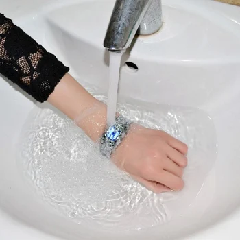 SKMEI Radošo Sporta Pulksteņi Vīriešu Modes Ciparu pulkstenis LED Displejs Ūdensizturīgs triecienizturīgs rokas pulksteņi Relogio Masculino