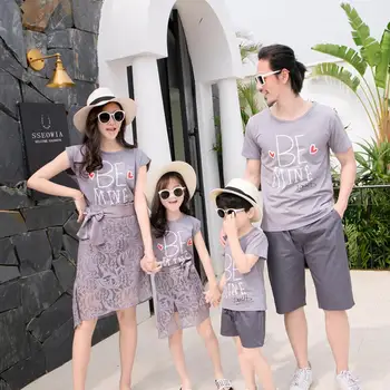 Ģimenes atbilstošas drēbes, tēvs, māte, meita, dēls, mamma, mamma un mani pludmales kleita tshirts bikses pāris ģimenes izskatu valkā apģērbs