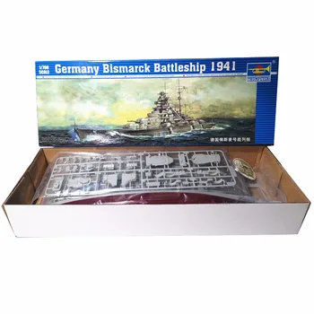 1:700 vācu Līnijkuģis Bismarck 1941. Gadā otrā Pasaules Kara flotes Karakuģis Plastmasas Apkopot Elektriskās Rotaļlietas Trompetists Modelis
