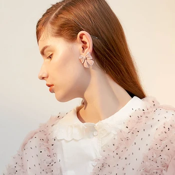 2019 jaunu pērle loku auskari sievietēm ausu gredzeni, svaigi mazie auskari sieviešu savvaļas temperaments auskari dāvanu Draudzeni