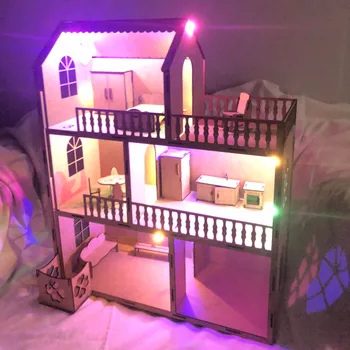 Leļļu namiņš ar Mēbelēm - 3 Stāvi, 5 Istabas un Lifts - ar LED Apgaismojumu