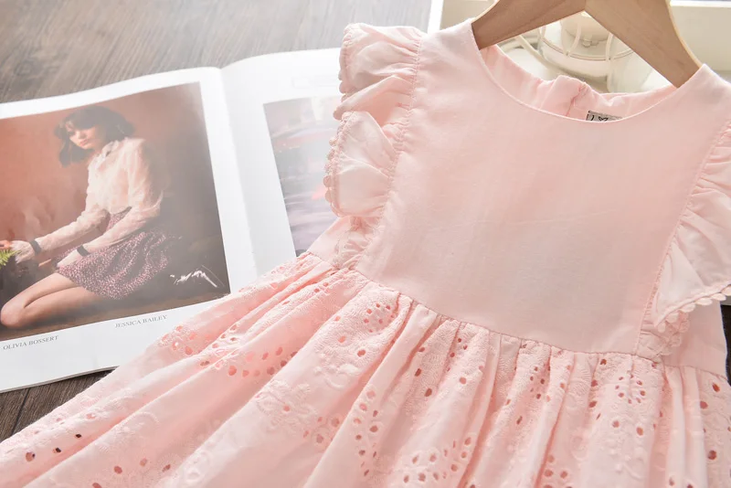 Humora Lācis Vasarā Meitenes Kleita 2020 JAUNU Dobi Izšūti Fying Piedurknēm Princess Puse Kleitu Modes Baby Kids Meiteņu Apģērbs