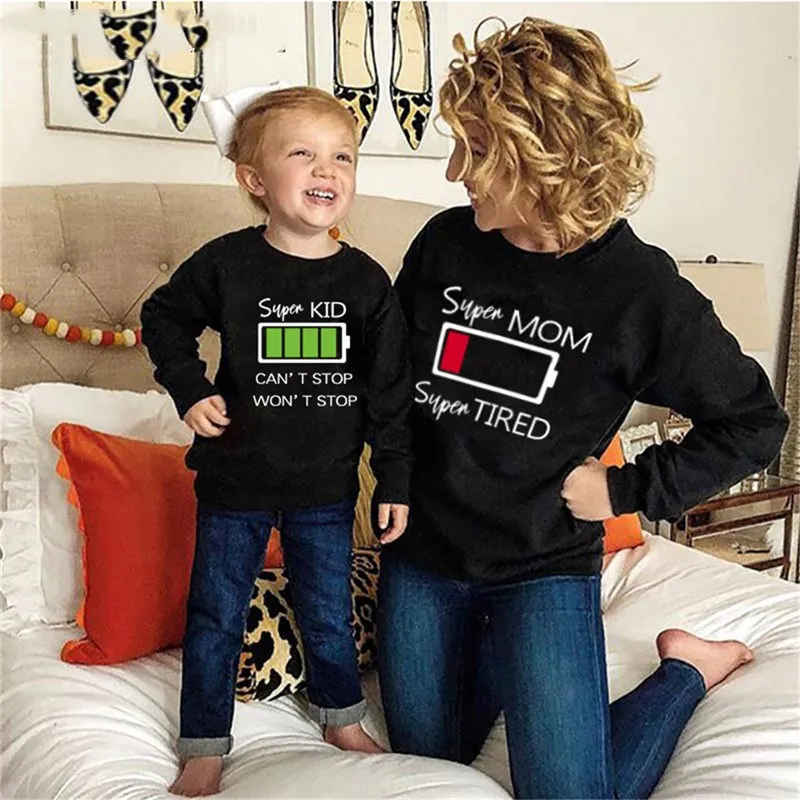 Mamma un Meita Atbilstošas Drēbes Akumulatora Vēstuli Ģimenes Trikotāžas Džemperis Pašā Hoodies Sievietēm Toddler Meitene Kritums Apģērbu Top Jaunas