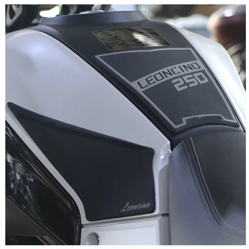 Motociklu Tvertne Pad Aizsargs Decal Uzlīmes Gāzes Degvielas Ceļa Saķeri Vilces Pusē Benelli Leoncino 250 Leoncino250