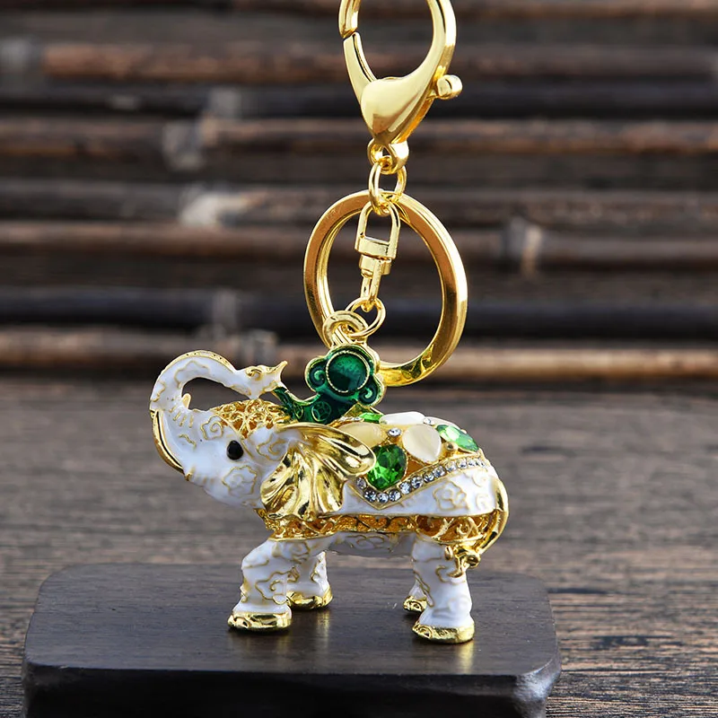 Radošo 3D Emaljas Zilonis Keychain Amatniecības Atslēgu piekariņi Modes Key Ring Crystal Dzīvnieku Soma Kulons Keyrings Unikālas Rotaslietas