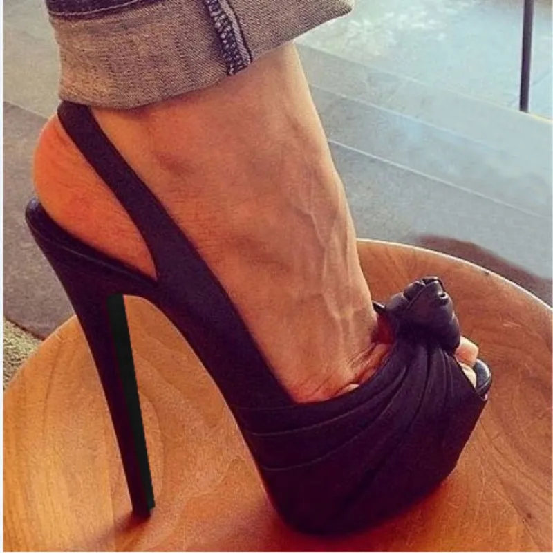 Shofoo kurpes.Skaists, moderns sieviešu kurpes, modes apdare reizes, elegantas augstpapēžu sandales sieviešu sandales.