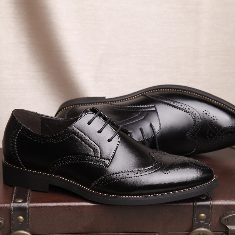 Vīriešu kleitu, kurpes, ādas, mežģīnes up classic melns brūns apavi brogue apavu cilvēks puses kāzas, biroja elegants oficiālu kurpes vīriešiem