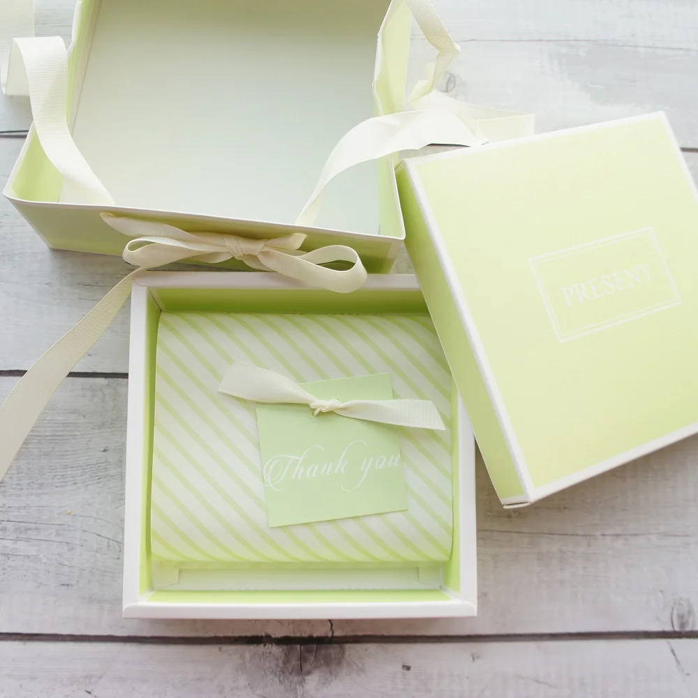 1 iestatiet papīra kaste (+papīrs+soma+tag), Zāle zaļa dāvanu papīra kastē, kāzu svinības, dzimšanas diena šokolādes cepumu konfektes iepakojumu