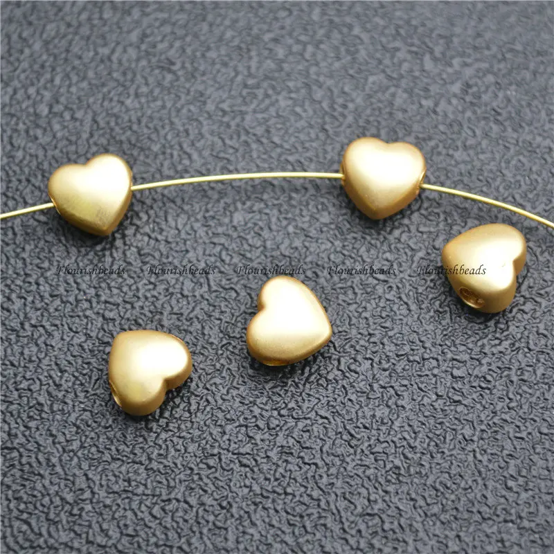 Anti-rūsas Nickle Bezmaksas 3mm Liels Caurums Zelta Pārklājumu Mini Cute Sirds Formas Pērles Modes Jewerly Dotības Fit Aproce