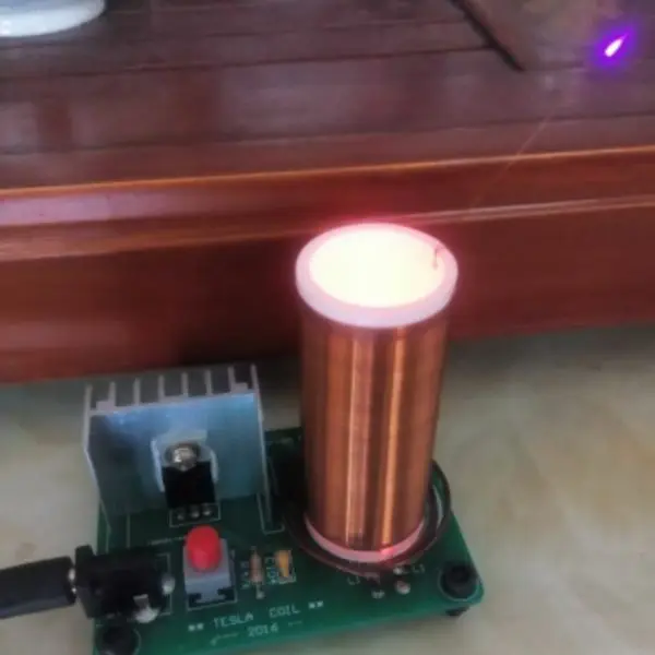 12V Elektroniskās rotaļlietas Tesla coil bezvadu pārraides PCB apgaismojums plāksnes spray