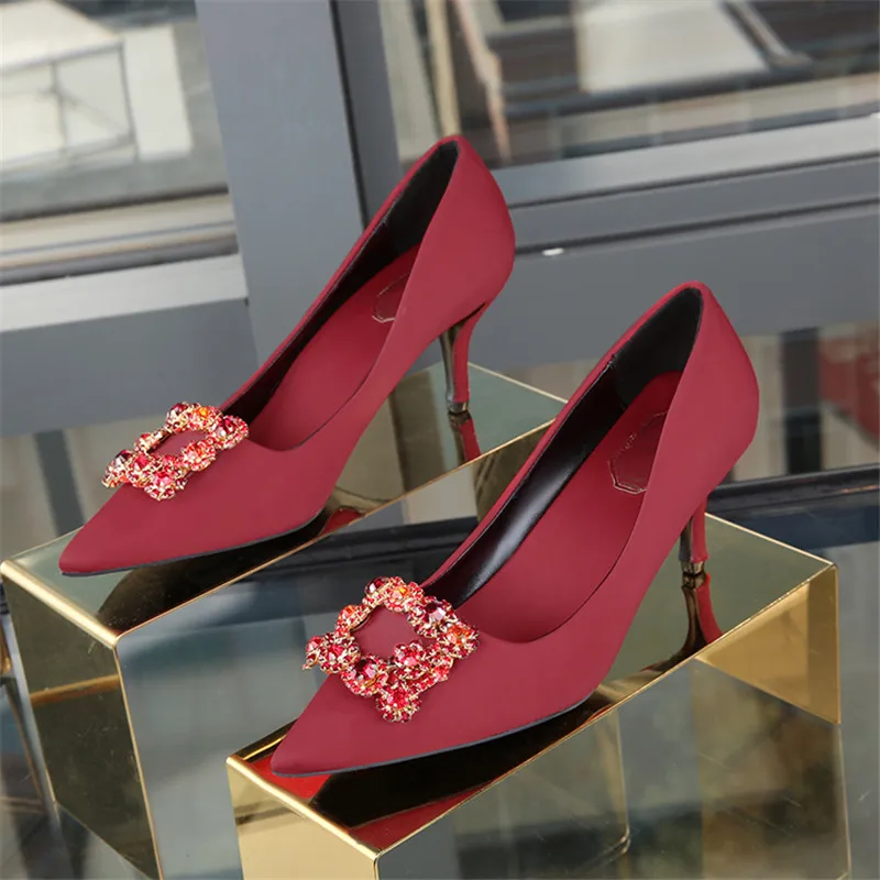 2019. gadā-pavasarī un rudenī jaunu aitādas satīna rhinestones sprādzes augstpapēžu kurpes sieviešu soda ar sexy sarkanu kāzu kurpes