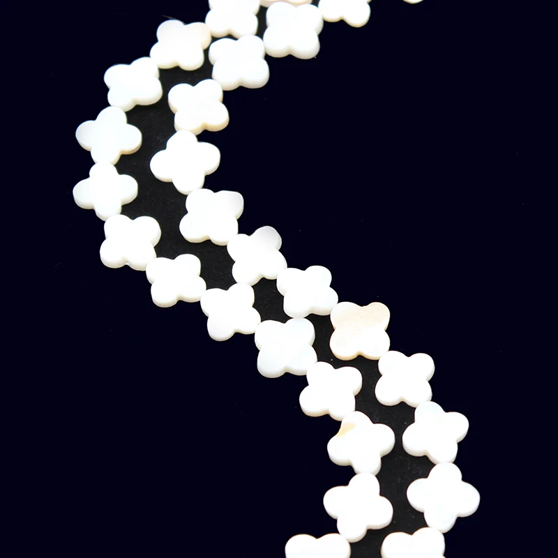 Dabas Balts Perlamutra Gliemežvāki Zieda Forma Laimīgs Četru lapu Āboliņš Pērlītes Piekariņu Plakana Pērle Apvalka Rotaslietu izgatavošana 15