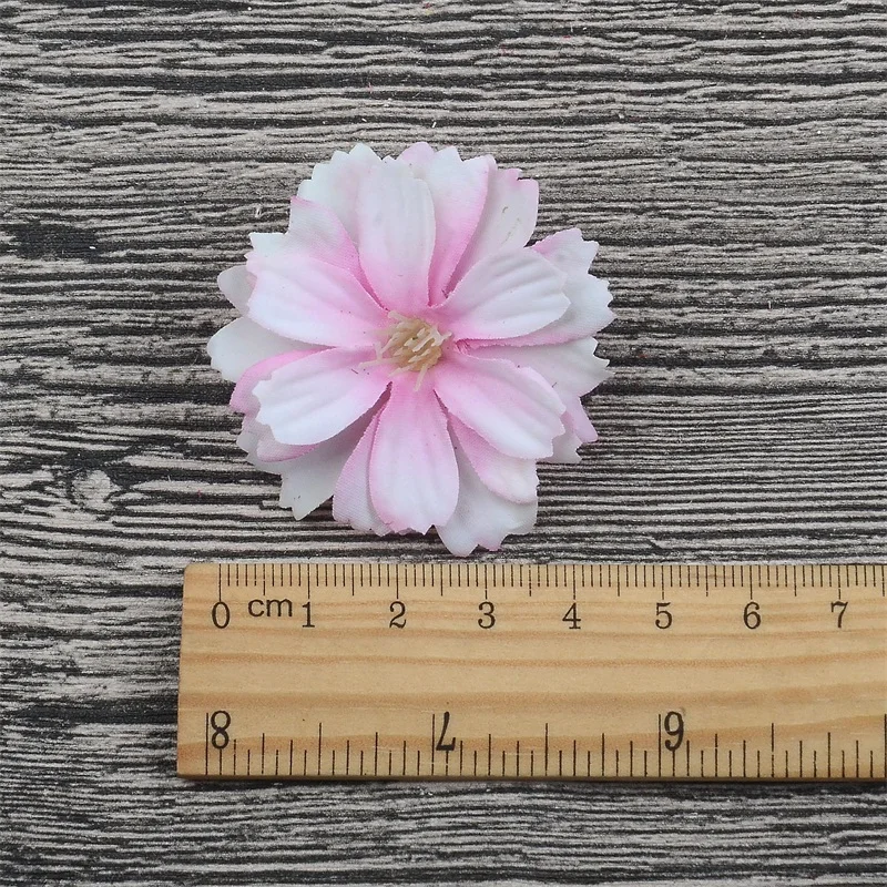 500pcs Mini Mākslīgā Zīda Daisy Ziedu Galvas 4cm Kāzu Praty Apdare Handwork DIY Vainags Piederumi Viltus Ziedi