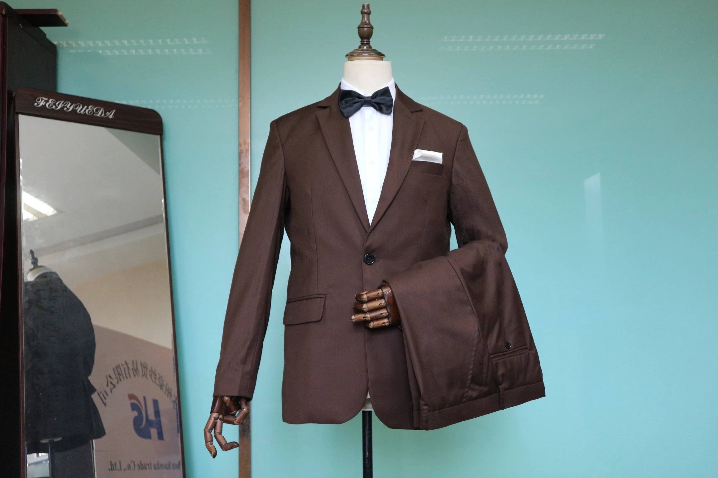 Ir 2021. Jaunāko mētelis, bikses dizainu Brūns vīriešu Slim fit uzvalks elegants tuxedos Kāzu uzņēmējdarbības puse kleita Vasaras jaka+bikses terno