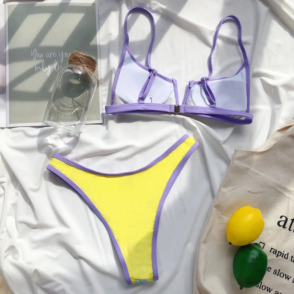 Krāsains Pārsējs Peldkostīmu peldkostīms Bikini Komplekts Push Up Siksna Krūšturis Peldkostīmi Kontrasta Krāsu Salikuma Peldvietu papildu mazo mikro