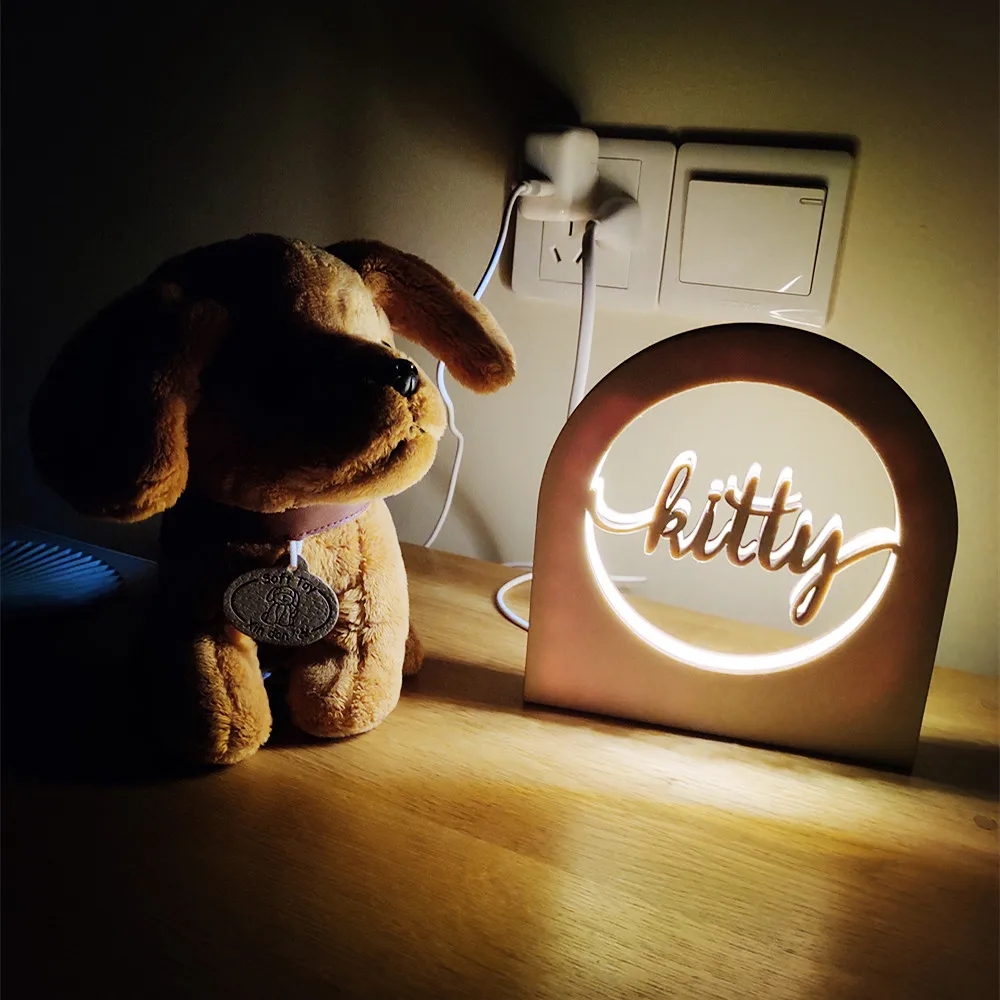 Personalizēta Koka Nosaukums Gaismas Galda Lampas Tiny LED Nakts Gaisma ar USB Spraudni Pasūtījuma Nosaukums Dāvanu Telpu Dekorēšana