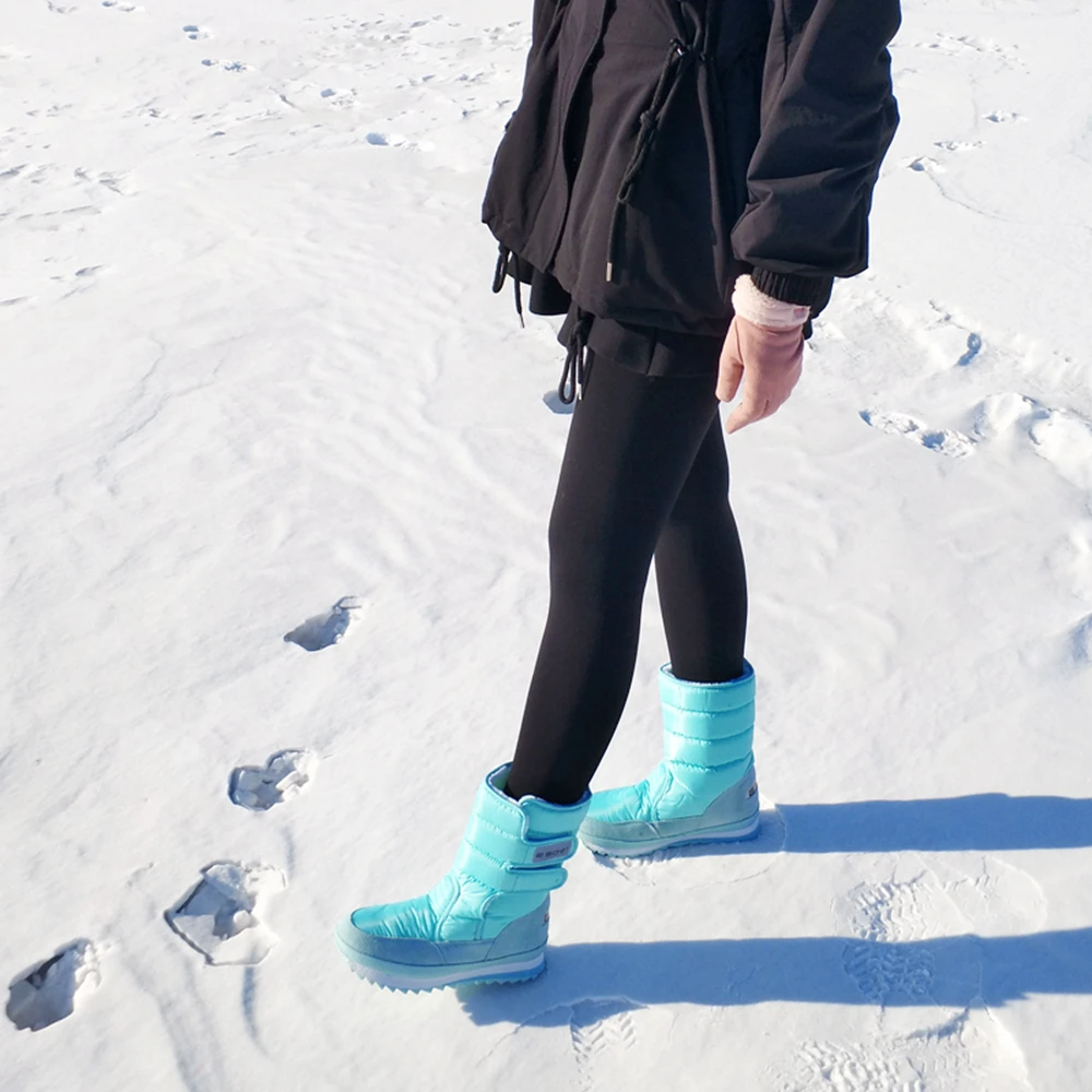 Ziemā silts, biezs dāmas īsi zābaki ar neslīdošu ūdensizturīgs sniega kokvilnas plakandibena plus kokvilnas samta kurpes caurules sieviešu sniega zābaki