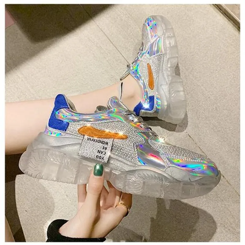 Zīmola pavasara tendencēm Sievietēm Pārredzamu čības Harajuku platforma Sieviete Kurpes lāzera pieniņš ikdienas apavi mirdzošas kurpes, sporta apavi